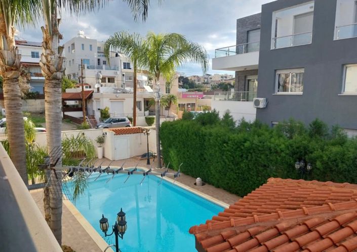 Image No.5-6 Bed House for sale