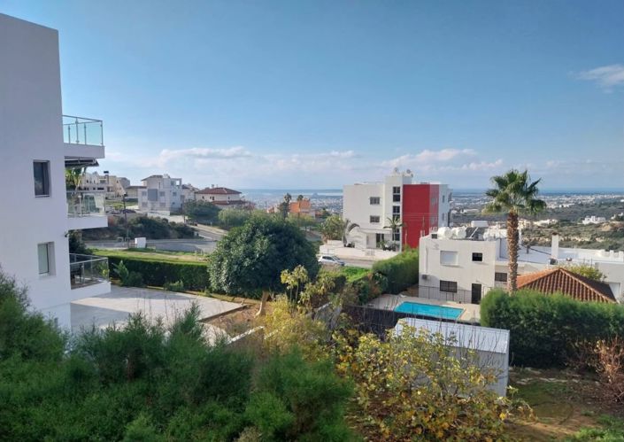 Image No.9-6 Bed House for sale