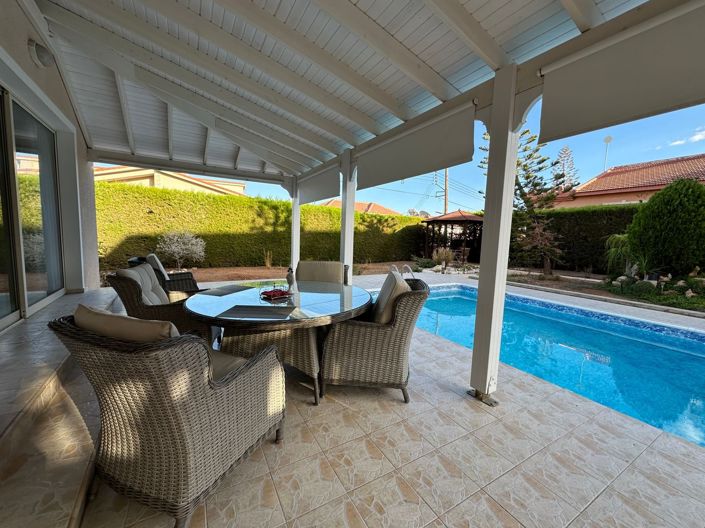 Image No.18-4 Bed House for sale