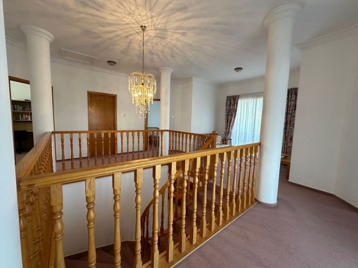 Image No.7-4 Bed House for sale