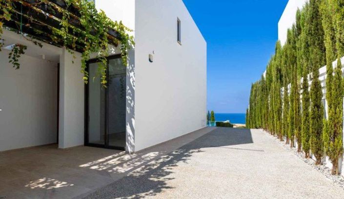 Image No.10-5 Bed House for sale