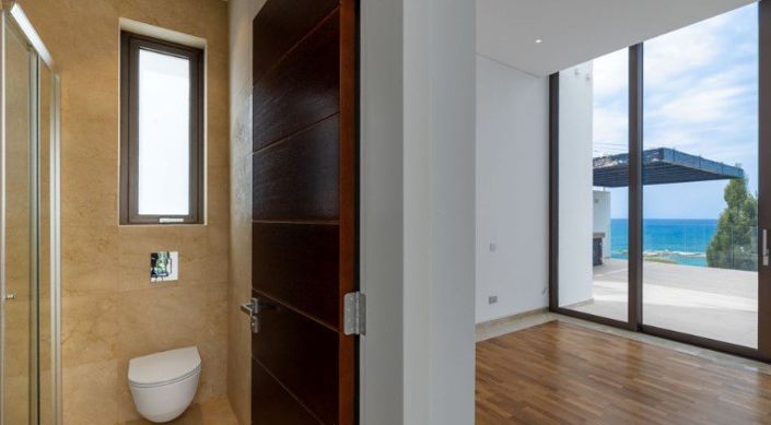 Image No.6-5 Bed House for sale