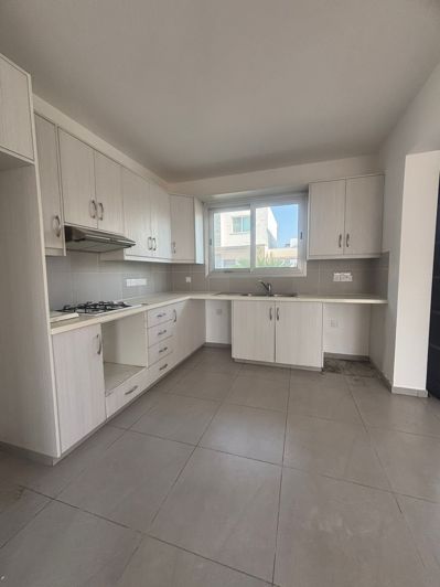 Image No.11-3 Bed House for sale