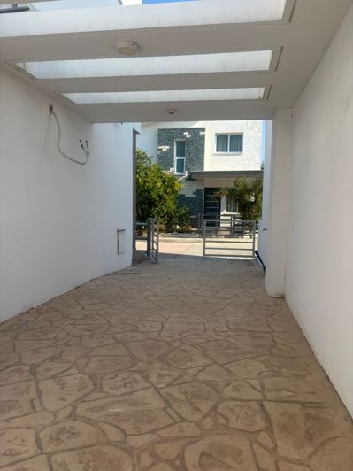 Image No.13-3 Bed House for sale