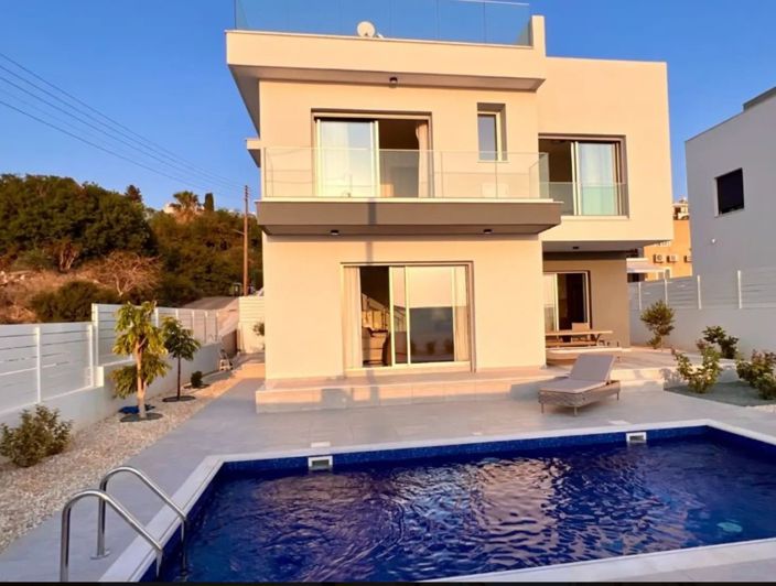 Image No.1-3 Bed Villa for sale