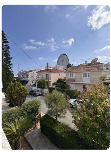 Image No.1-4 Bed House for sale