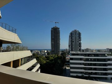 ddab9629-0a0d-4c8f-a202-5744dff56671