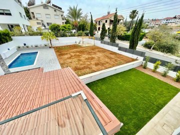 3d7be9e5-8c91-49c1-af70-1693ae0232e3