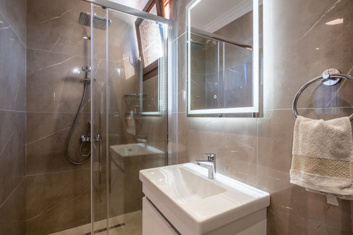 Image No.13-6 Bed Villa for sale