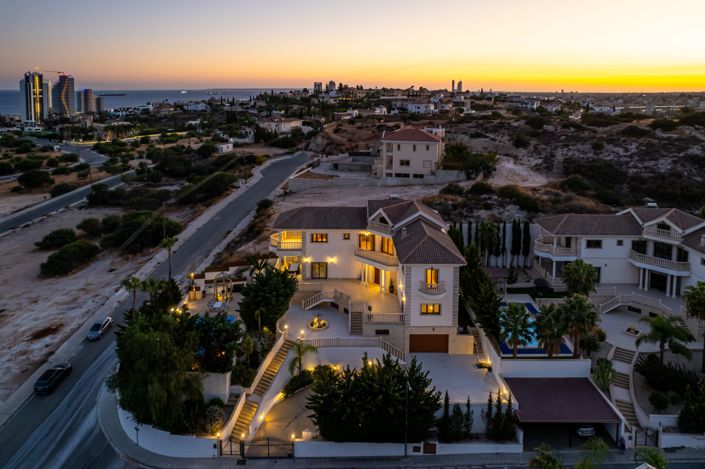 Image No.20-6 Bed Villa for sale