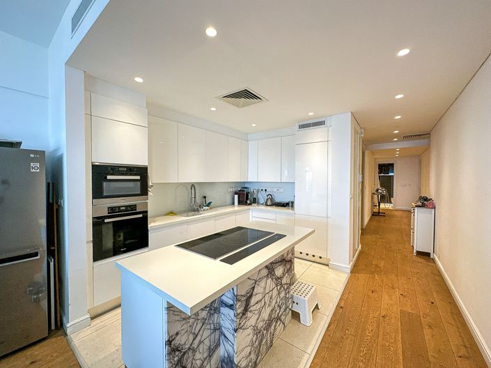 Image No.13-4 Bed Apartment for sale