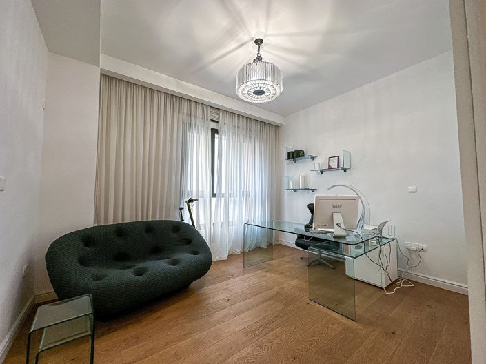 Image No.15-4 Bed Apartment for sale