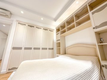 ef580207-46bb-413c-9987-b83679bdb5ba