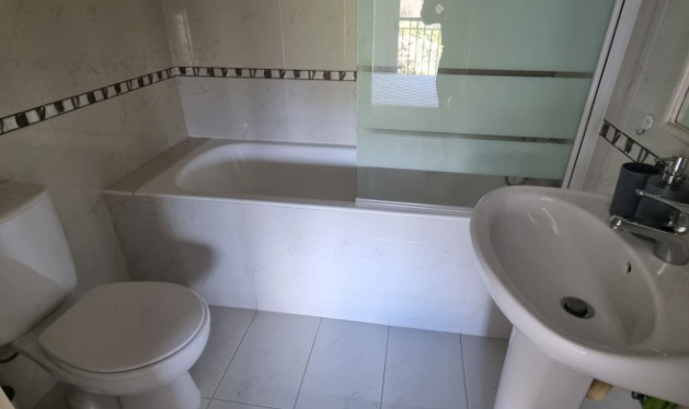 Image No.15-2 Bed House for sale