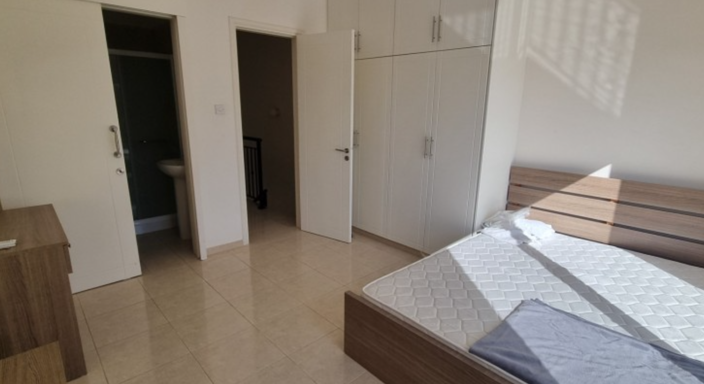 Image No.7-2 Bed House for sale