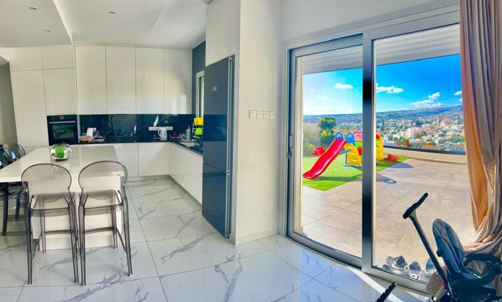 Image No.3-3 Bed House for sale