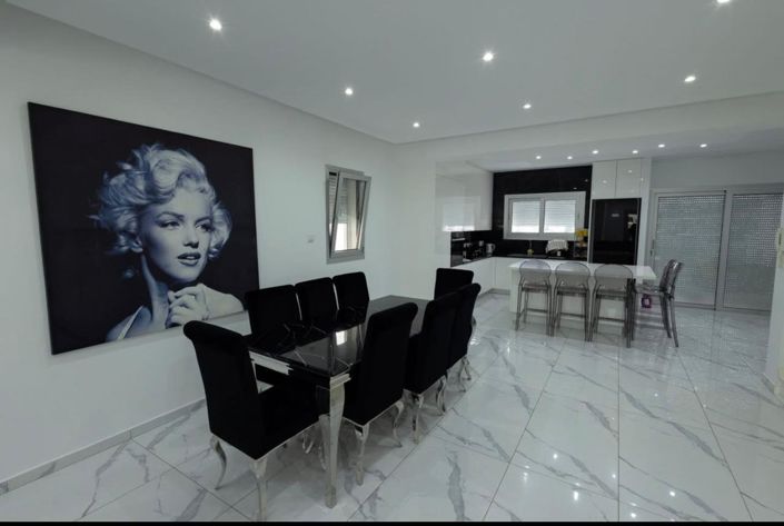 Image No.9-3 Bed House for sale