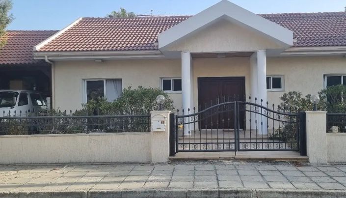 Image No.3-3 Bed House for sale