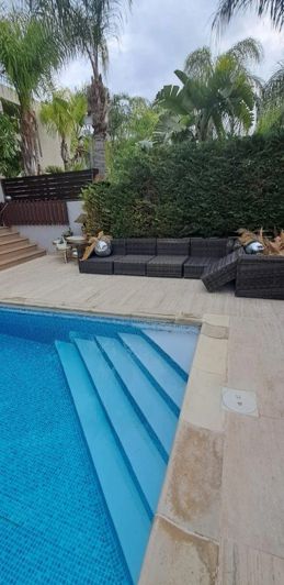 Image No.3-5 Bed House for sale