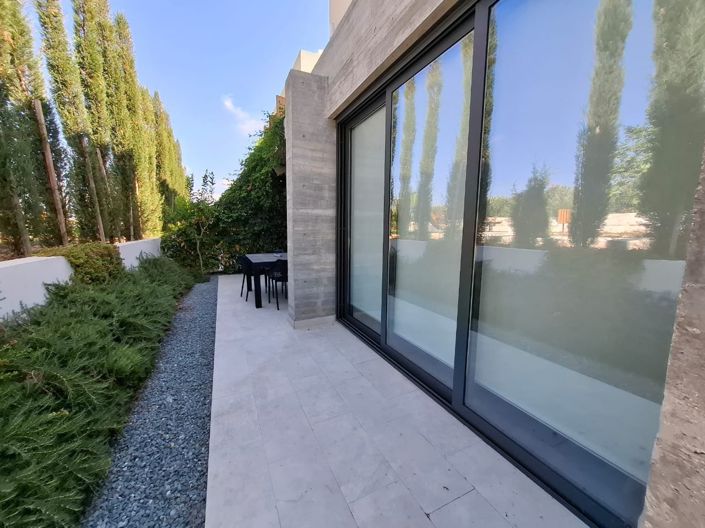 Image No.1-3 Bed House for sale