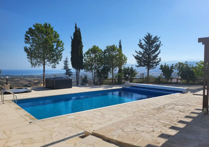 Image No.2-5 Bed Villa for sale