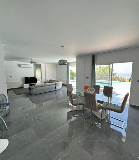 Image No.10-4 Bed House for sale