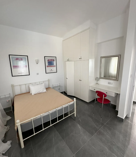 Image No.2-4 Bed House for sale