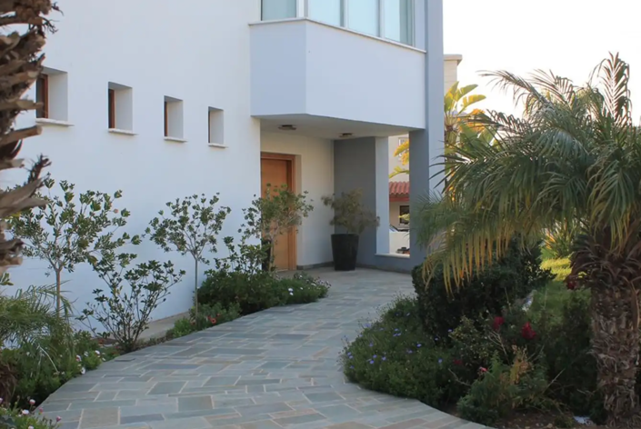 Image No.10-5 Bed House for sale