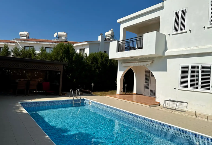 Image No.1-3 Bed Villa for sale