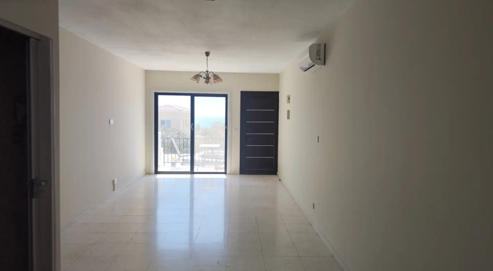 Image No.11-2 Bed House for sale