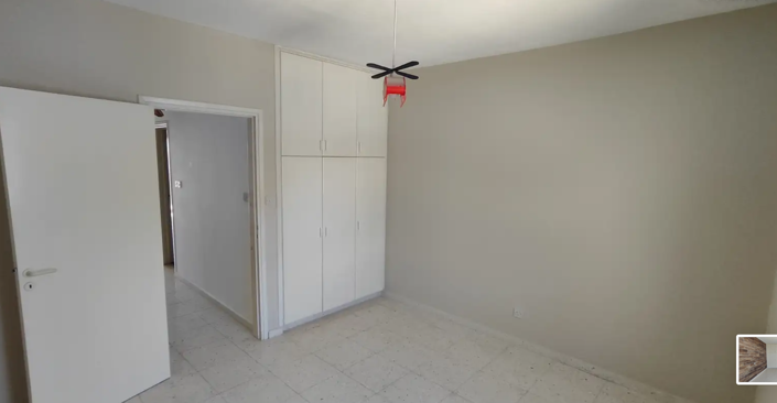 Image No.5-2 Bed House for sale