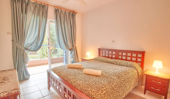 Image No.8-3 Bed House for sale