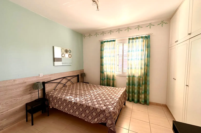 Image No.6-3 Bed House for sale