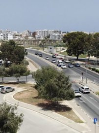 a129d200-bde1-48da-b28b-4928d8975812