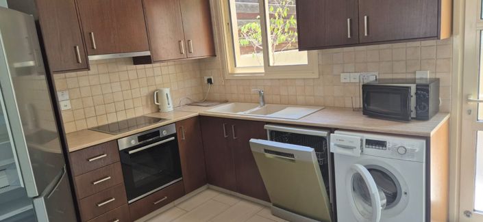 Image No.11-2 Bed House for sale