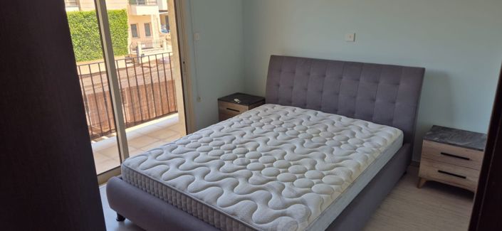 Image No.8-2 Bed House for sale