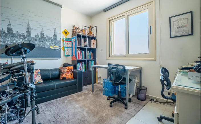 Image No.11-4 Bed House for sale