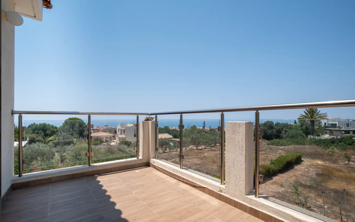 Image No.3-4 Bed House for sale