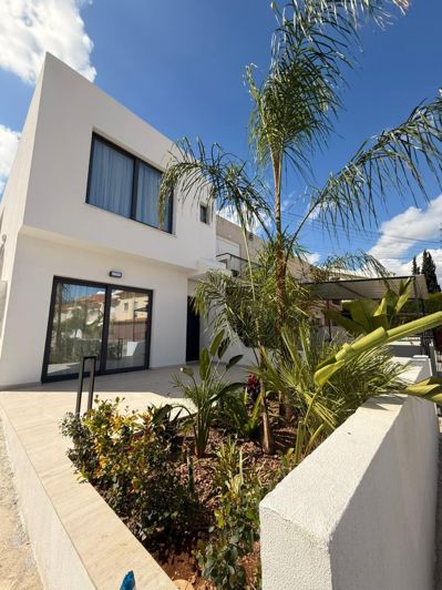 Image No.1-3 Bed House for sale