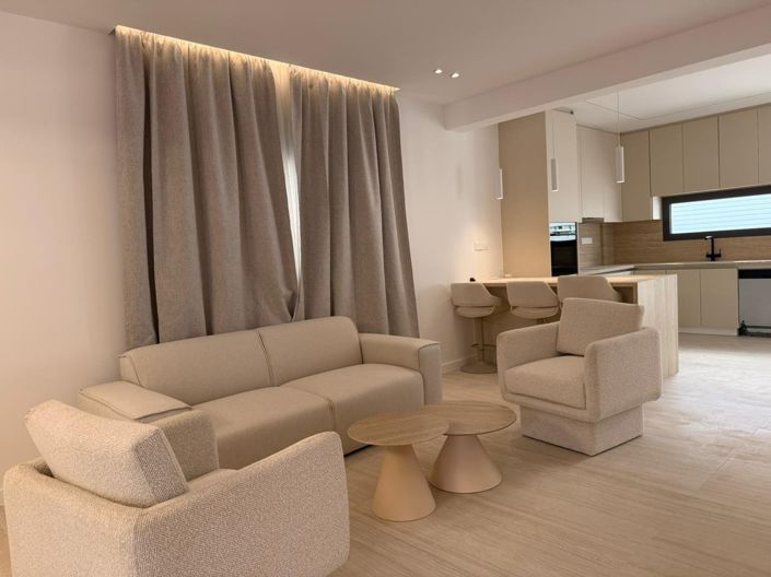 Image No.10-3 Bed House for sale