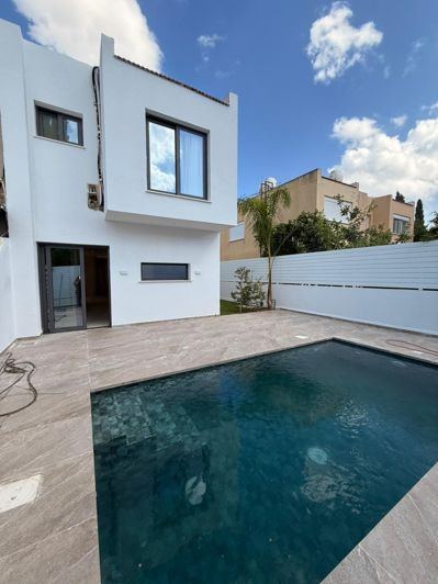 Image No.14-3 Bed House for sale