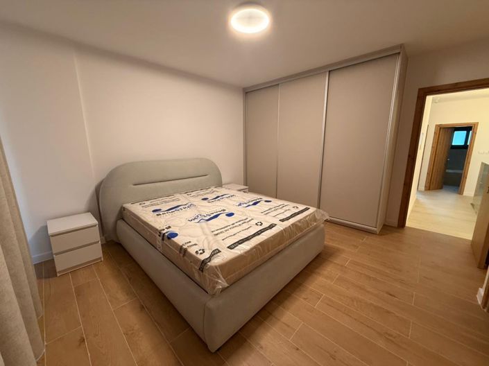 Image No.18-3 Bed House for sale