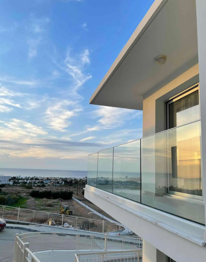 Image No.1-4 Bed House for sale