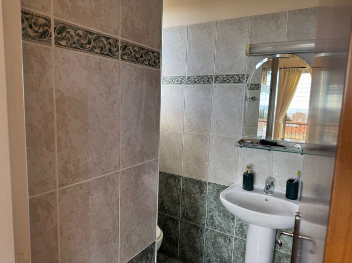 Image No.12-3 Bed House for sale