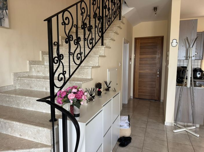 Image No.6-3 Bed House for sale