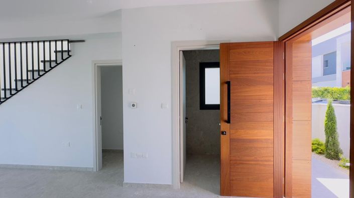 Image No.3-2 Bed House for sale