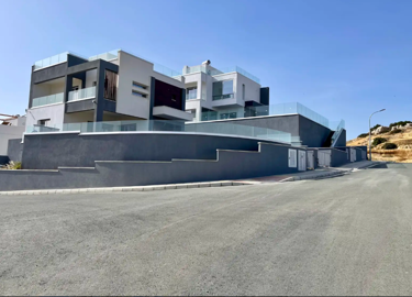 98e31d1e-a924-414b-8cf0-d548b515af7c