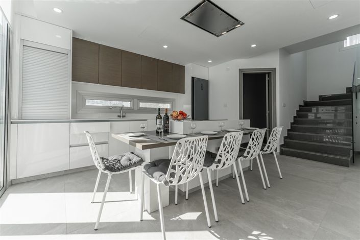 Image No.8-5 Bed Villa for sale