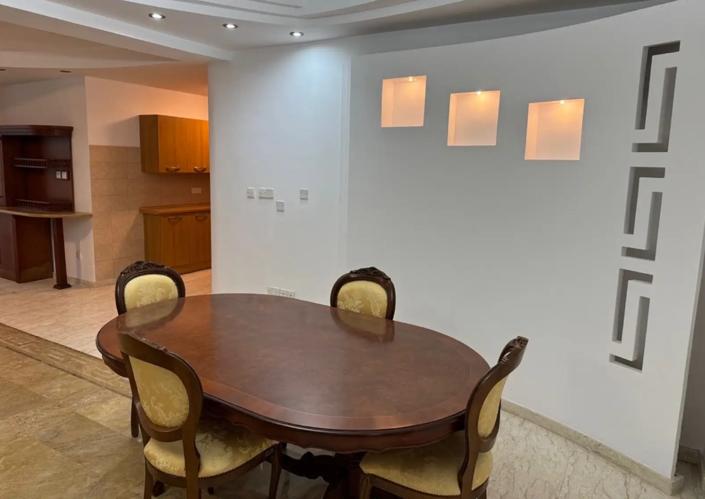 Image No.12-6 Bed House for sale