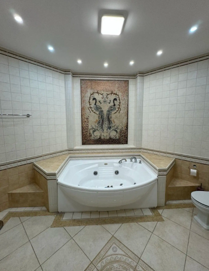 Image No.4-6 Bed House for sale